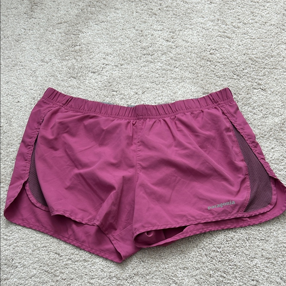 Patagonia Women's Magenta Athletic Shorts Size Medium Gorpcore Running Hiking